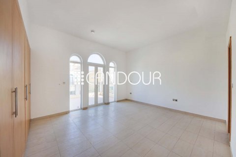 Villa in Jumeirah Park, Dubai, UAE 4 bedrooms, 539.9 sq.m. № 600489 - photo 14