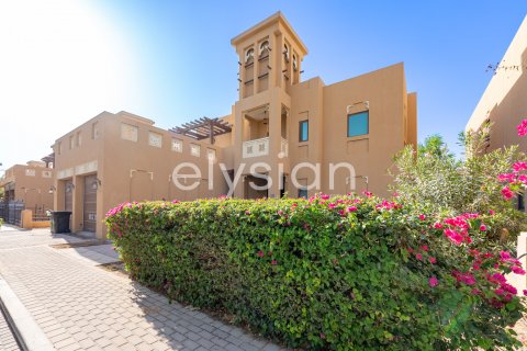 Vilë në Al Furjan, Dubai, Emiratet e Bashkuara Arabe 3 dhoma gjumi, 322 m2. № 600295 - Foto 9