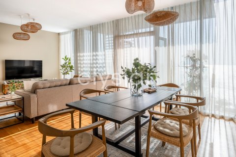 Apartamento para arrendamento em Bluewaters, Dubai, EAU 2 quartos, 135 m2 № 600296 - foto 2