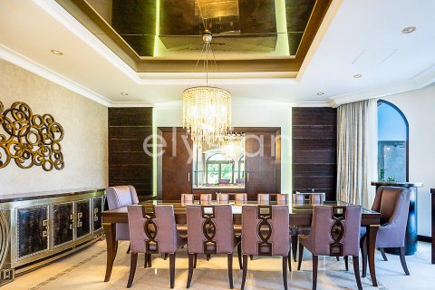 Vila di Palm Jumeirah, Dubai, UAE 4 bilik tidur, 689 meter persegi № 600294 - foto 4