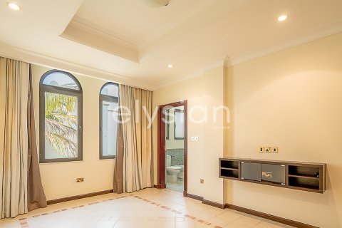 Vila di Palm Jumeirah, Dubai, UAE 4 bilik tidur, 689 meter persegi № 600294 - foto 13