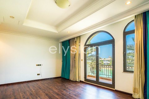 Vila di Palm Jumeirah, Dubai, UAE 4 bilik tidur, 689 meter persegi № 600294 - foto 11