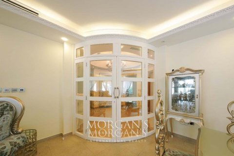 Villa in Jumeirah Park, Dubai, UAE 5 bedrooms, 871.5 sq.m. № 591016 - photo 7