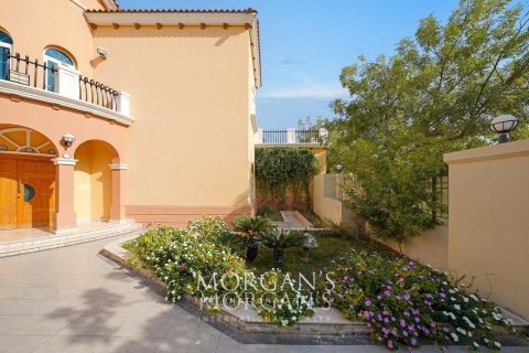 Villa in Jumeirah Park, Dubai, UAE 5 bedrooms, 871.5 sq.m. № 591016 - photo 23