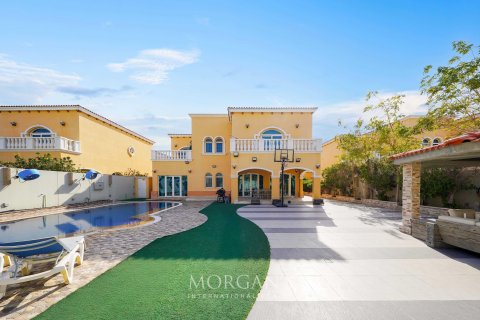 Villa in Jumeirah Park, Dubai, UAE 5 bedrooms, 871.5 sq.m. № 591016 - photo 48