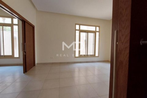 Vila v Al Raha Golf Gardens, Abu Dhabi, SAE 4 ložnice, 370 m² Č.: 555522 - fotografie 24