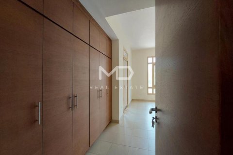 Vila v Al Raha Golf Gardens, Abu Dhabi, SAE 4 ložnice, 370 m² Č.: 555522 - fotografie 21