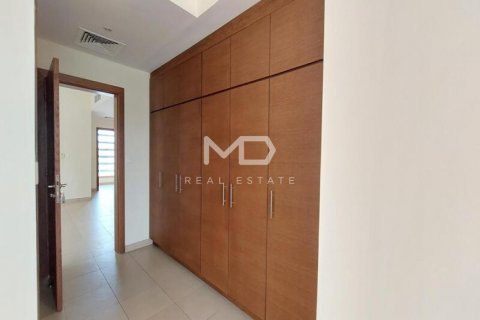 Vila v Al Raha Golf Gardens, Abu Dhabi, SAE 4 ložnice, 370 m² Č.: 555522 - fotografie 27