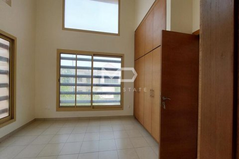 Vila v Al Raha Golf Gardens, Abu Dhabi, SAE 4 ložnice, 370 m² Č.: 555522 - fotografie 2