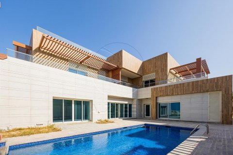 Vilë në The Marina, Abu Dhabi, Emiratet e Bashkuara Arabe 6 dhoma gjumi, 715 m2. № 615477 - Foto 1