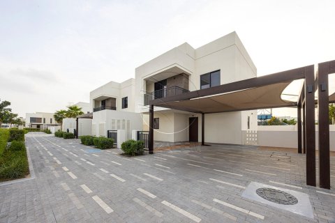 Vila na Yas Island, Abu Dhabi, SAE 4 ložnice, 315 m² Č.: 615476 - fotografie 1