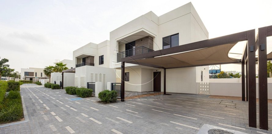 Vila na Yas Island, Abu Dhabi, SAE 4 ložnice, 315 m² Č.: 615476