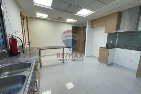 Shtëpi në qytet në Dubai, Emiratet e Bashkuara Arabe 4 dhoma gjumi, 328.5 m2. № 590762 - Foto 17
