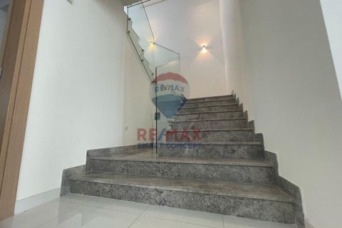 Shtëpi në qytet në Dubai, Emiratet e Bashkuara Arabe 4 dhoma gjumi, 328.5 m2. № 590762 - Foto 12
