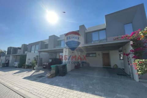 Shtëpi në qytet në Dubai, Emiratet e Bashkuara Arabe 4 dhoma gjumi, 328.5 m2. № 590762 - Foto 3