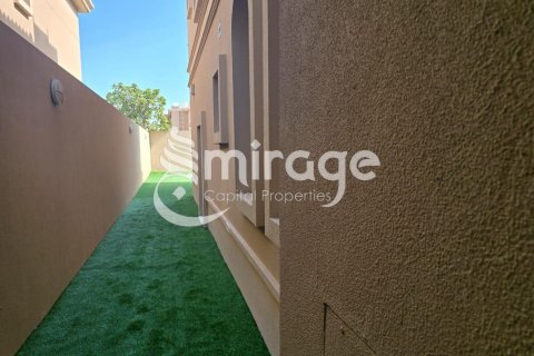 Városi lakóépület itt: Al Raha Golf Gardens, Abu Dhabi, EAE, 4 hálószoba, 536.9 m², azonosító: 597136 - fénykép 8