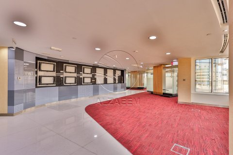 Pronë komerciale në Al Nahyan Camp, Abu Dhabi, Emiratet e Bashkuara Arabe 616 m2. № 615223 - Foto 13