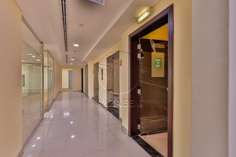 Pronë komerciale në Al Nahyan Camp, Abu Dhabi, Emiratet e Bashkuara Arabe 616 m2. № 615223 - Foto 22