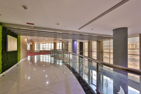 Pronë komerciale në Al Nahyan Camp, Abu Dhabi, Emiratet e Bashkuara Arabe 616 m2. № 615223 - Foto 21