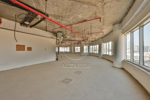 Pronë komerciale në Al Nahyan Camp, Abu Dhabi, Emiratet e Bashkuara Arabe 661 m2. № 615224 - Foto 3