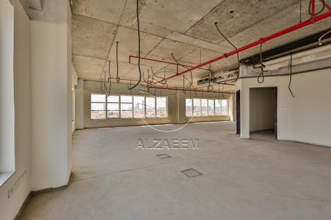 Pronë komerciale në Al Nahyan Camp, Abu Dhabi, Emiratet e Bashkuara Arabe 661 m2. № 615224 - Foto 9