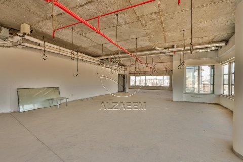 Pronë komerciale në Al Nahyan Camp, Abu Dhabi, Emiratet e Bashkuara Arabe 661 m2. № 615224 - Foto 8