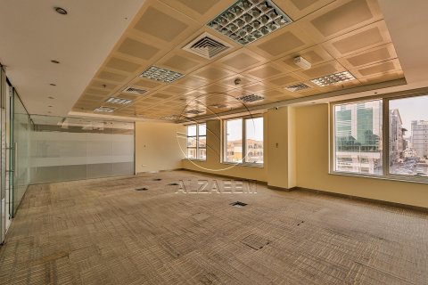 Komerční nemovitost v Al Nahyan Camp, Abu Dhabi, SAE 661 m² Č.: 615220 - fotografie 17