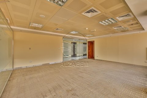 Komerční nemovitost v Al Nahyan Camp, Abu Dhabi, SAE 661 m² Č.: 615220 - fotografie 12