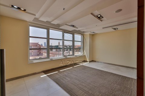 Komerční nemovitost v Al Nahyan Camp, Abu Dhabi, SAE 661 m² Č.: 615220 - fotografie 23