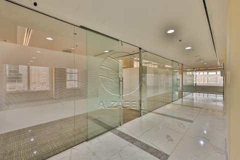 Komerční nemovitost v Al Nahyan Camp, Abu Dhabi, SAE 661 m² Č.: 615220 - fotografie 13