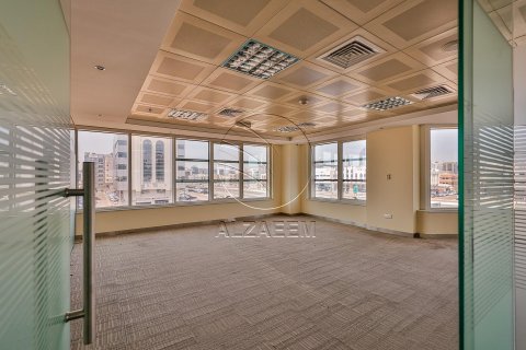 Komerční nemovitost v Al Nahyan Camp, Abu Dhabi, SAE 661 m² Č.: 615220 - fotografie 22