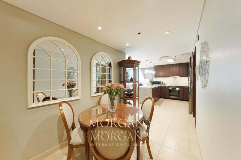 Apartment in Downtown Dubai (Downtown Burj Dubai), Dubai, UAE 1 bedroom, 120.5 sq.m. № 591066 - photo 10