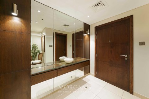 Apartment in Downtown Dubai (Downtown Burj Dubai), Dubai, UAE 1 bedroom, 120.5 sq.m. № 591066 - photo 31