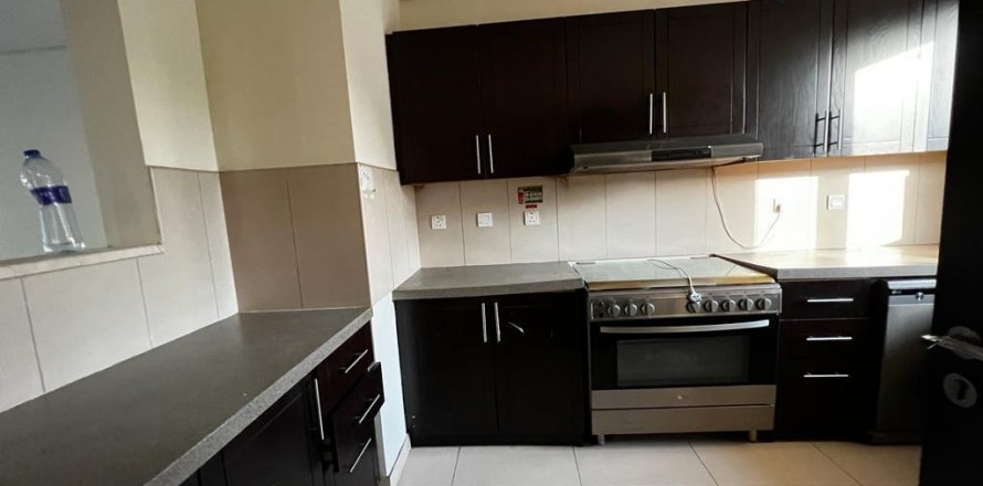 Shtëpi në qytet në International City, Dubai, Emiratet e Bashkuara Arabe 3 dhoma gjumi, 186.7 m2. № 550055