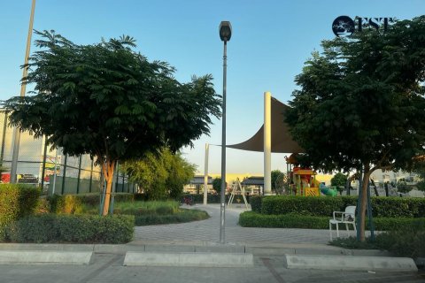 Shtëpi në qytet në International City, Dubai, Emiratet e Bashkuara Arabe 3 dhoma gjumi, 186.7 m2. № 550055 - Foto 14