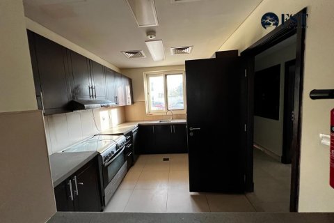 Shtëpi në qytet në International City, Dubai, Emiratet e Bashkuara Arabe 3 dhoma gjumi, 186.7 m2. № 550055 - Foto 13