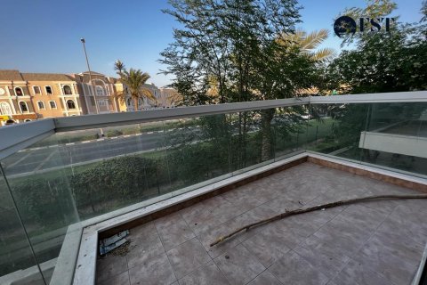 Shtëpi në qytet në International City, Dubai, Emiratet e Bashkuara Arabe 3 dhoma gjumi, 186.7 m2. № 550055 - Foto 10