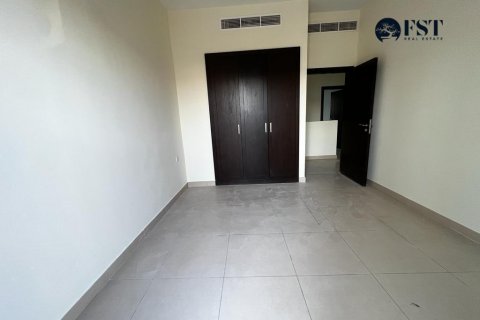 Shtëpi në qytet në International City, Dubai, Emiratet e Bashkuara Arabe 3 dhoma gjumi, 186.7 m2. № 550055 - Foto 4