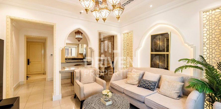 Apartament në Downtown Dubai (Downtown Burj Dubai), Emiratet e Bashkuara Arabe 1 dhomë gjumi, 141 m2. № 603699