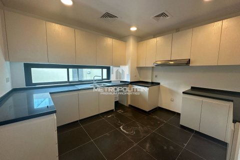 Shtëpi në qytet në DAMAC Hills (Akoya by DAMAC), Dubai, Emiratet e Bashkuara Arabe 3 dhoma gjumi, 190 m2. № 593842 - Foto 9