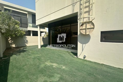 Shtëpi në qytet në DAMAC Hills (Akoya by DAMAC), Dubai, Emiratet e Bashkuara Arabe 3 dhoma gjumi, 190 m2. № 593842 - Foto 2