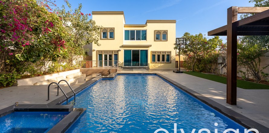 Vila v Jumeirah Park, Dubai, SAE 4 ložnice, 325 m² Č.: 586138