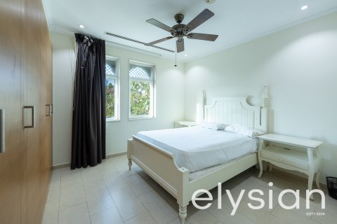 Vila v Jumeirah Park, Dubai, SAE 4 ložnice, 325 m² Č.: 586138 - fotografie 17