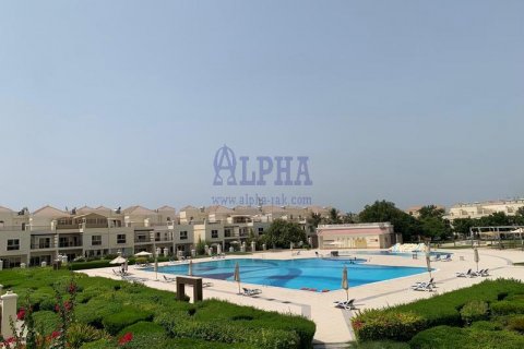 Villa in Al Hamra Village, Ras Al Khaimah, UAE 7 bedrooms, 929 sq.m. № 633110 - photo 1