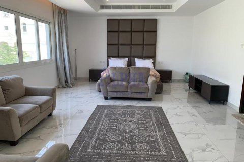 Villa in Al Hamra Village, Ras Al Khaimah, UAE 7 bedrooms, 929 sq.m. № 633110 - photo 5