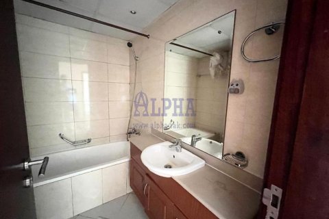 Apartment in Al Hamra Village, Ras Al Khaimah, UAE 1 bedroom, 97.5 sq.m. № 633111 - photo 7