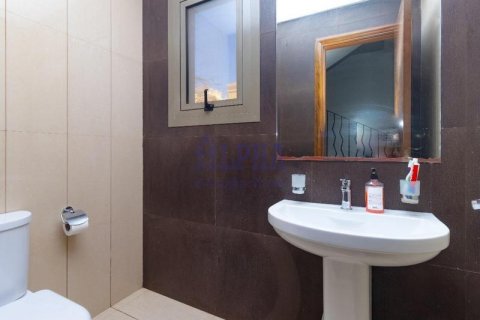 Вилла Al Hamra Village, Рас-эль-Хайма, БАӘ-да 5 жатын бөлмелер, 255.5 м² № 633107 - фото 19