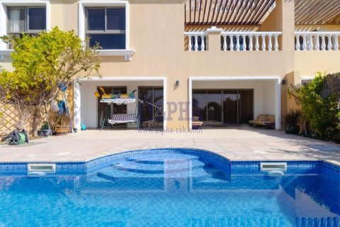 Вилла Al Hamra Village, Рас-эль-Хайма, БАӘ-да 5 жатын бөлмелер, 255.5 м² № 633107 - фото 3