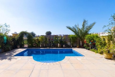 Вилла Al Hamra Village, Рас-эль-Хайма, БАӘ-да 5 жатын бөлмелер, 255.5 м² № 633107 - фото 4