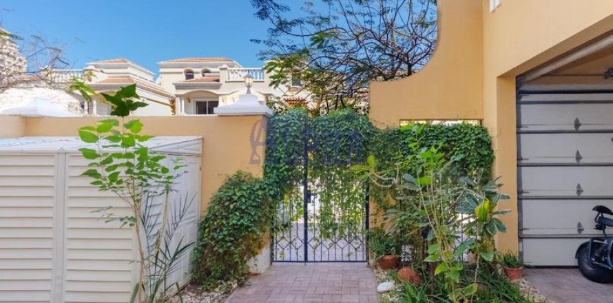 Вилла Al Hamra Village, Рас-эль-Хайма, БАӘ-да 5 жатын бөлмелер, 255.5 м² № 633107